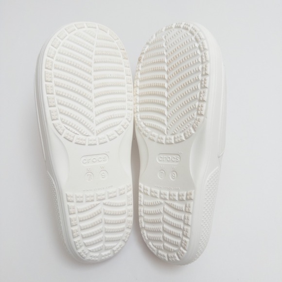 Crocs White Slide Sandals Men's 7 Women's 9 Unisex Comfort Slip On Pool Beach - Picture 11 of 16